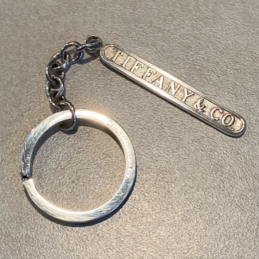 💥💥💥SOLD💥💥💥Vintage Tiffany & Co. Key Ring - Picture 2 of 8